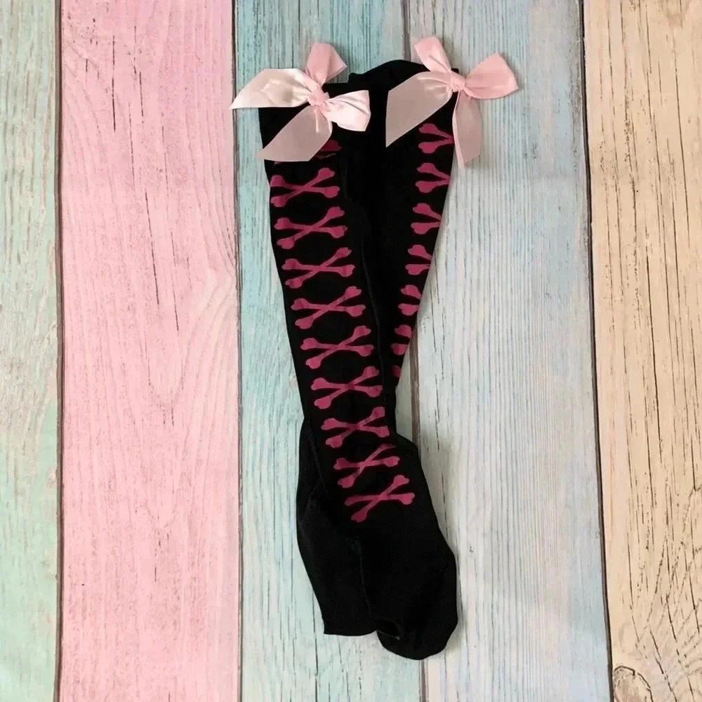 Bones and bow knee high stockings - Picture 2 of 5